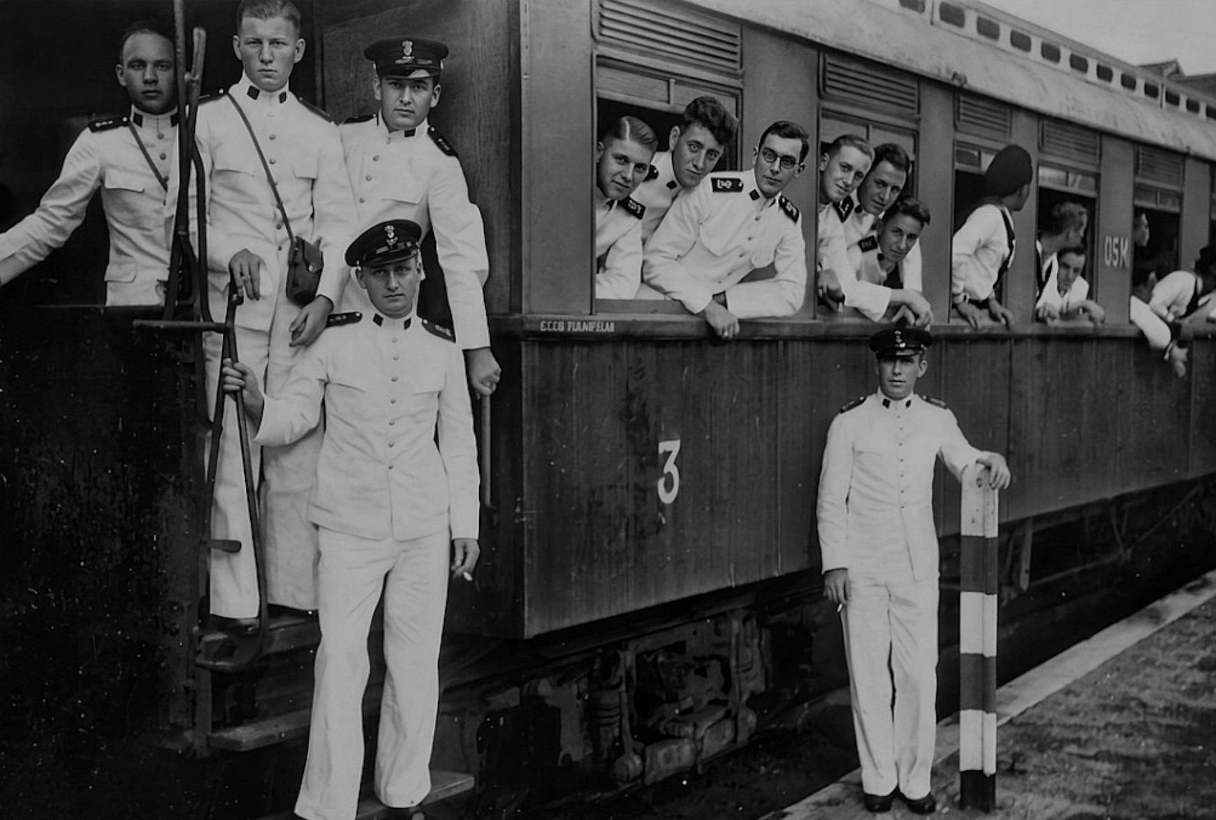 [Image: marines.jpg]